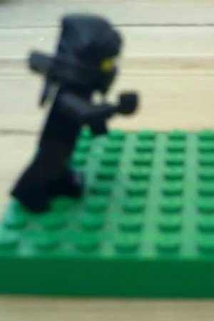 Ninjago som laver kraftspring!!!