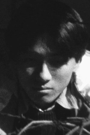 泉の中の二つの顔