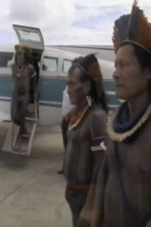 The Kayapo: Out of the Forest