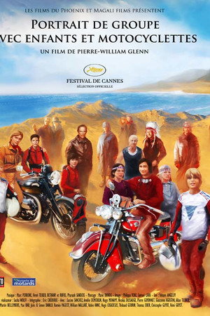 Portrait de groupe avec enfants et motocyclettes
